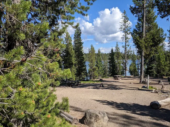 Elk Lake Campground Picture 10