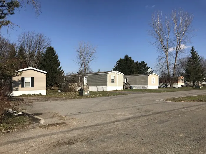 Hilltop Acres Mobile Home Park Picture 2