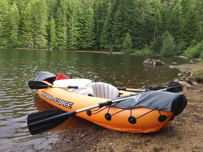 The Cove (Timothy Lake) Day-Use Picture 7