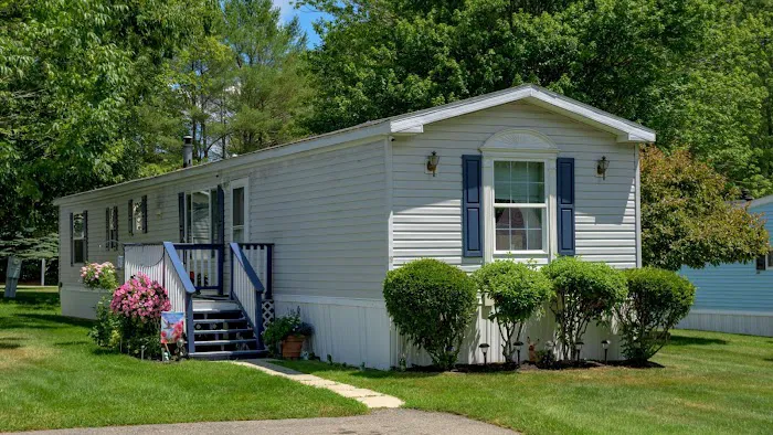 Town & Country Village Picture 10