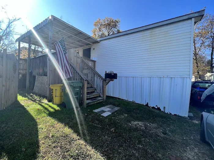 Frank & Bill's Trailer Park Picture 5