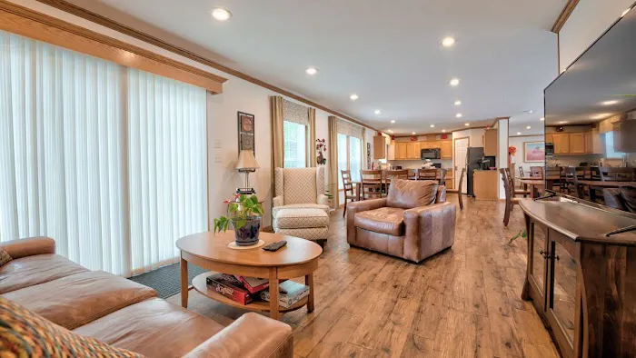 Maplewood Manor Picture 10