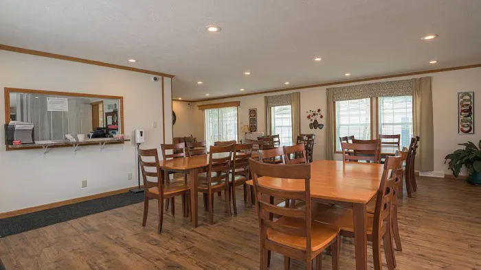 Maplewood Manor Picture 7