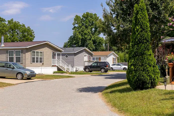 Waysons Woods Manufactured Home Community Picture 9