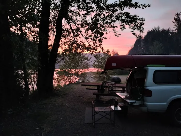 Santiam Flats Campground Picture 8