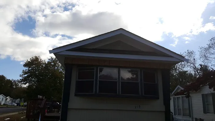 Boone's Mobile Estates Inc Picture 3