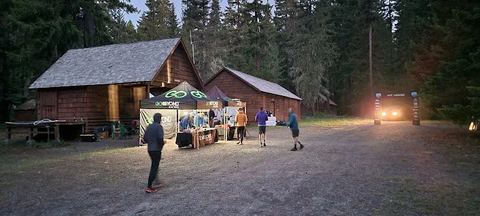 Clackamas Lake Historic Ranger Station Picture 1