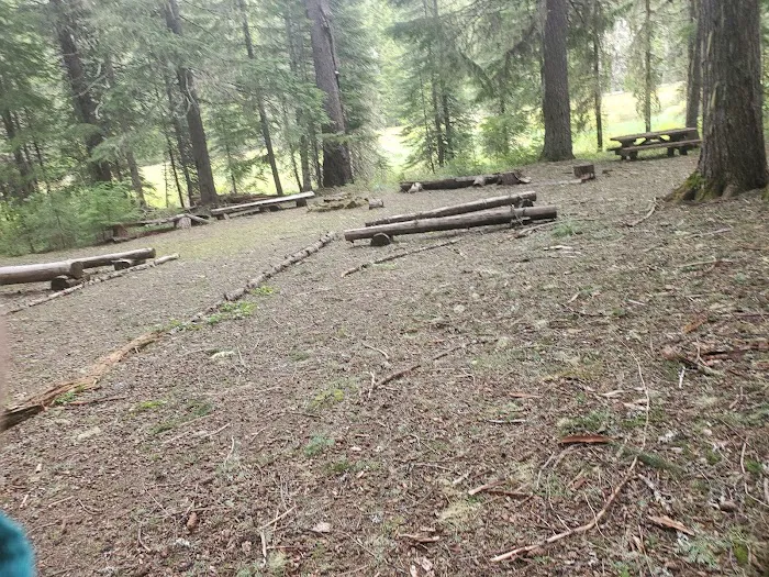 Clackamas Lake Historic Ranger Station Picture 6