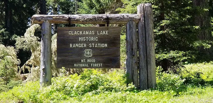 Clackamas Lake Historic Ranger Station Picture 3