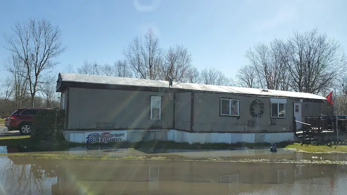 Suburban Rapids Mobile Home Picture 8