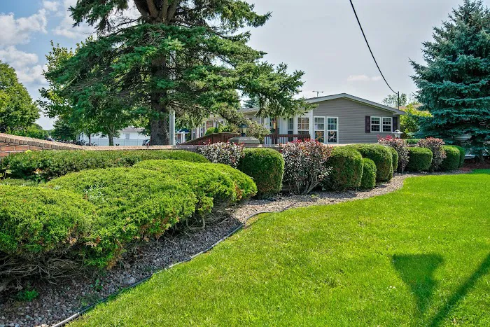 The Woodlands Picture 1