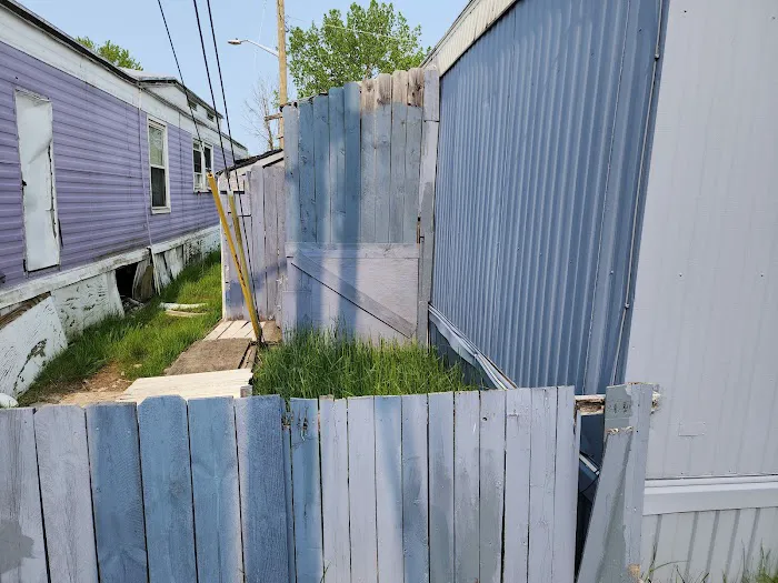 Shamrock Mobile Home & RV Park Picture 2