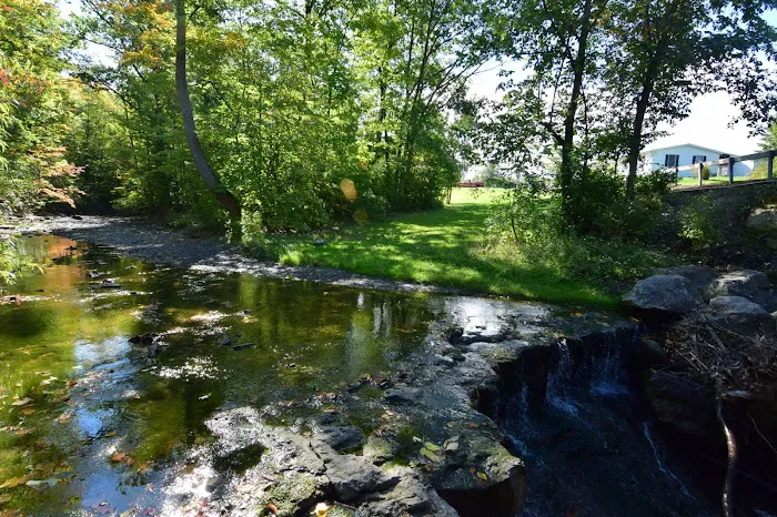 Eagle Crest Manufactured Home Community Picture 3