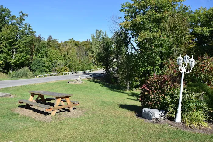 Eagle Crest Manufactured Home Community Picture 10