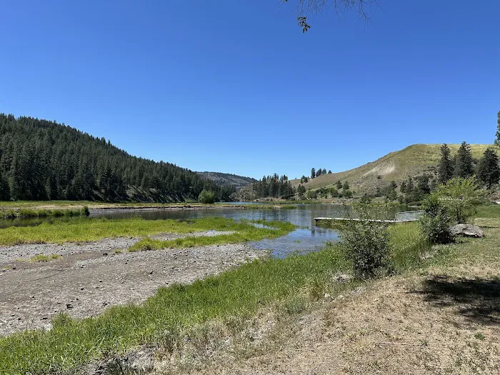 Hawk Creek Campground Picture 2
