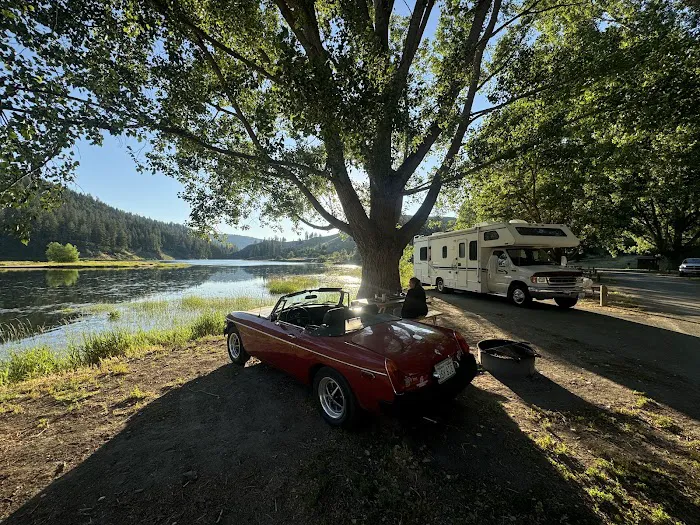 Hawk Creek Campground Picture 10