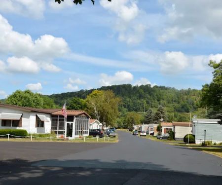 Colonial Village Manufactured Home Community