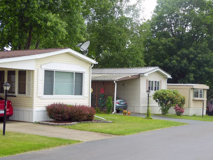 Colonial Village Manufactured Home Community Picture 7