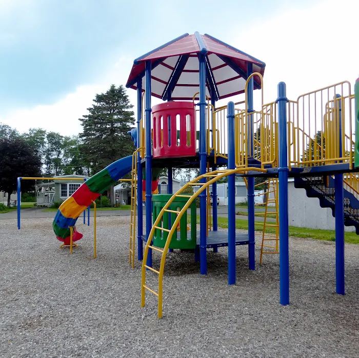 Colonial Village Manufactured Home Community Picture 10