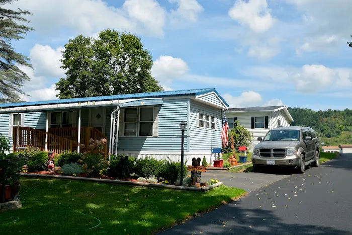 Colonial Village Manufactured Home Community Picture 5