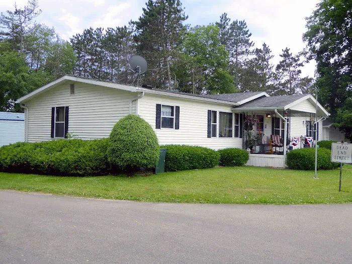 Colonial Village Manufactured Home Community Picture 9