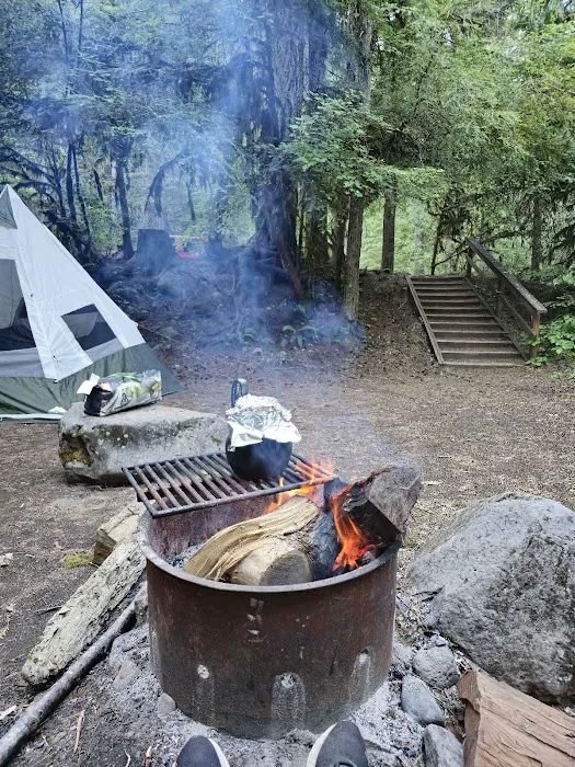 Riverside at Detroit Campground Picture 6