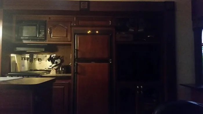Crow's Nest RV Parkbeach Picture 7