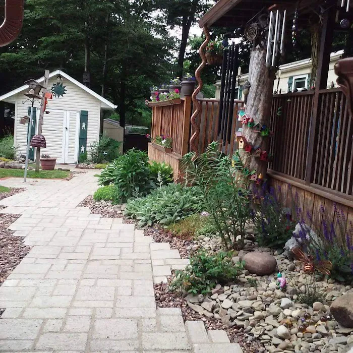 Popp's Mobile Home Park Picture 5