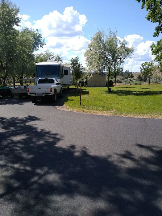 Crooked River Campground Picture 1