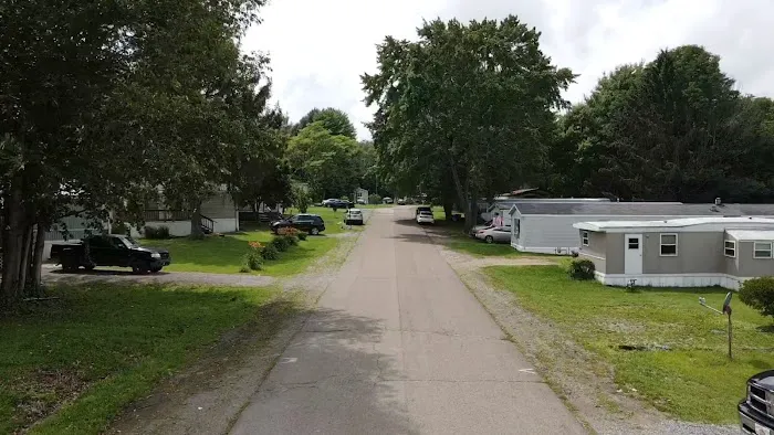 Hayfield Estates Mobile Home Park Picture 2