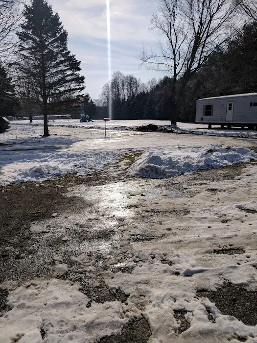 Cross Station Road Mobile Home Park Picture 4