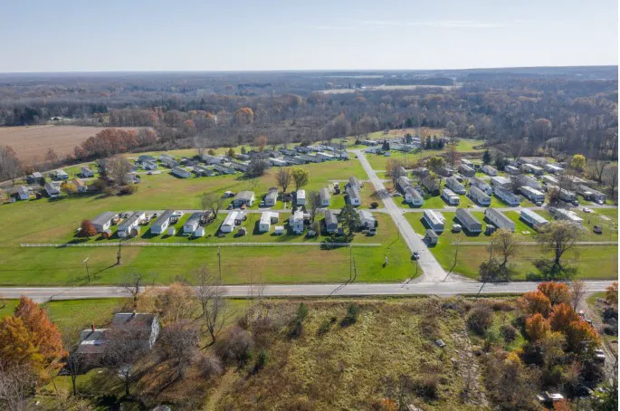 Whispering Willow Mobile Home Community Picture 2