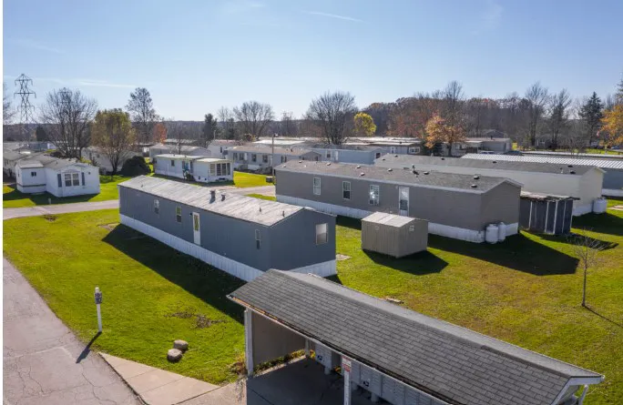 Whispering Willow Mobile Home Community Picture 3