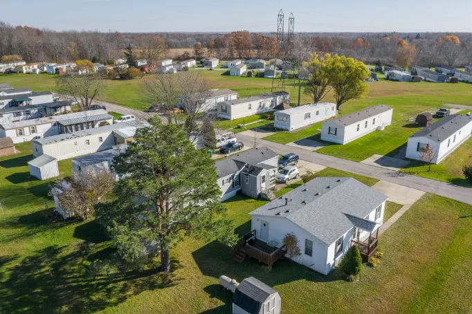 Whispering Willow Mobile Home Community Picture 6