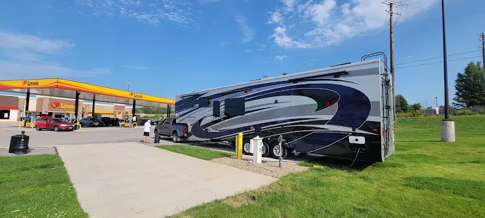 Love's RV Hookup Picture 8