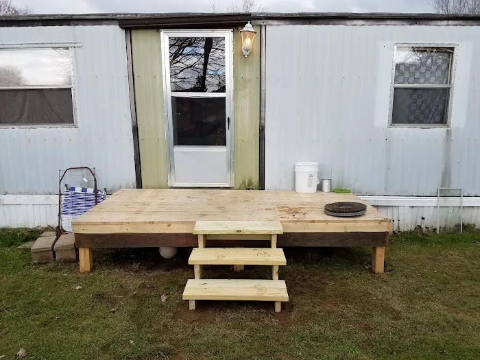 Pine Grove Mobile Home Park Picture 5