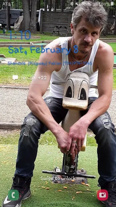 Pine Grove Mobile Home Park Picture 4