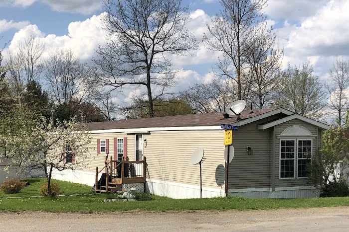 Brady Hills Mobile Home Park Picture 7