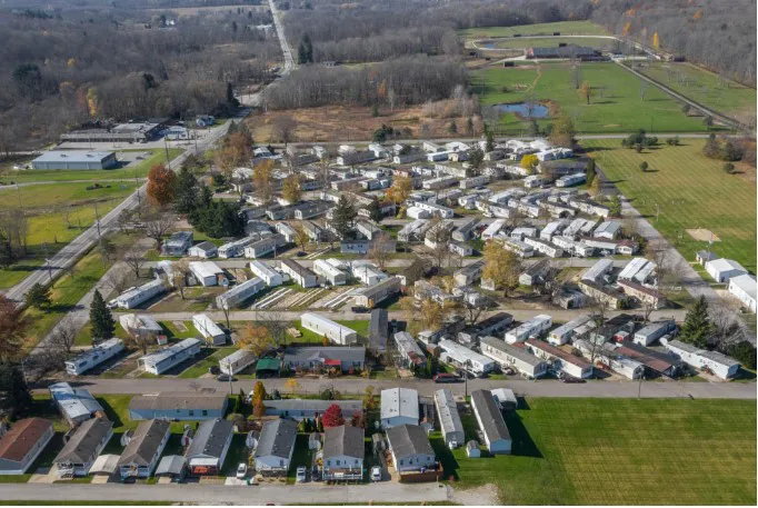 Jacque's Mobile Home Park Picture 7