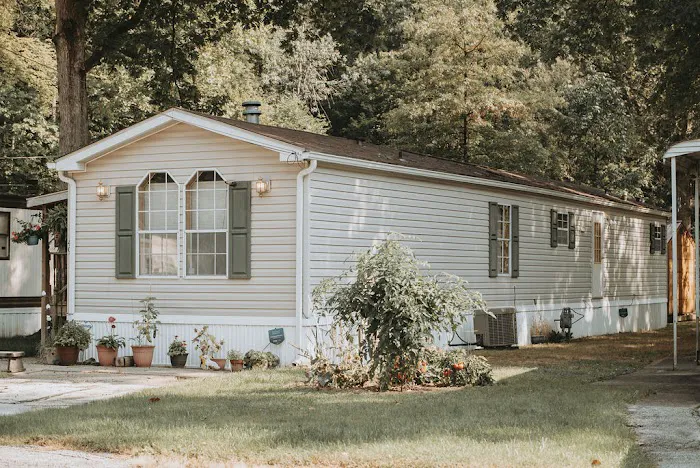 Forest Grove Mobile Home Park Picture 7