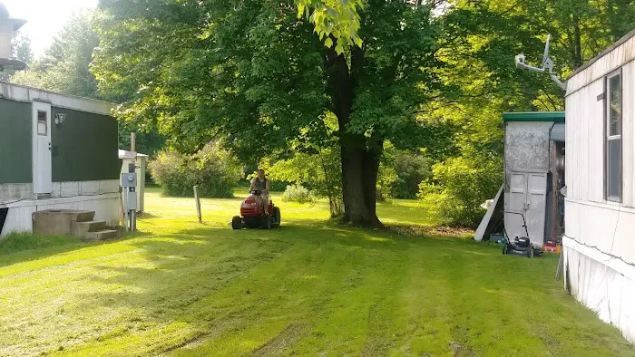 Reynolds Mobile Home Park Picture 1