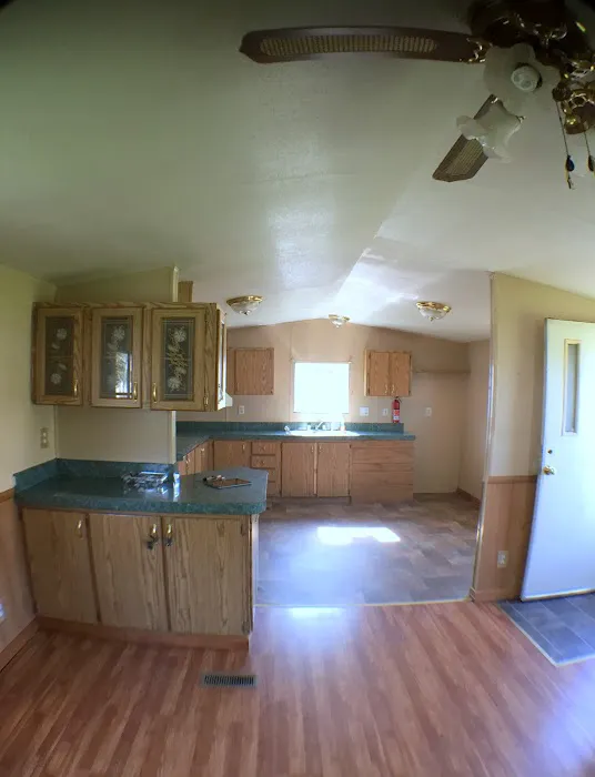 Heritage Hills Mobile Home Estates Picture 10