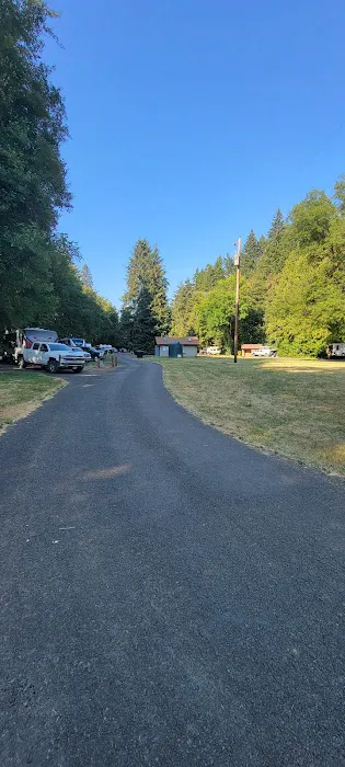 Salmonberry Park & Campground Picture 2
