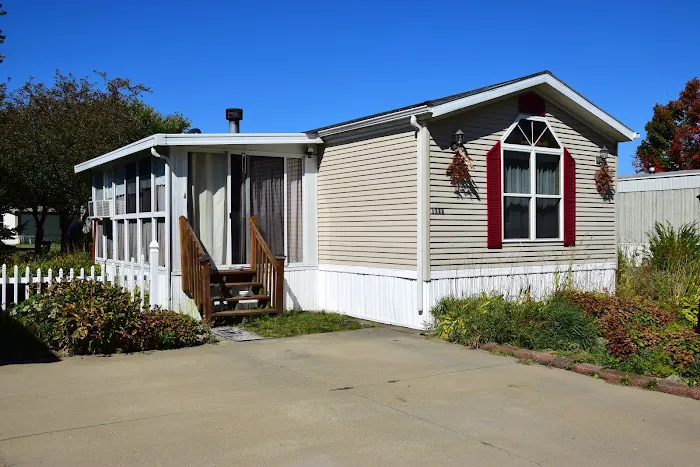 Brookfield Acres Manufactured Home Community Picture 3