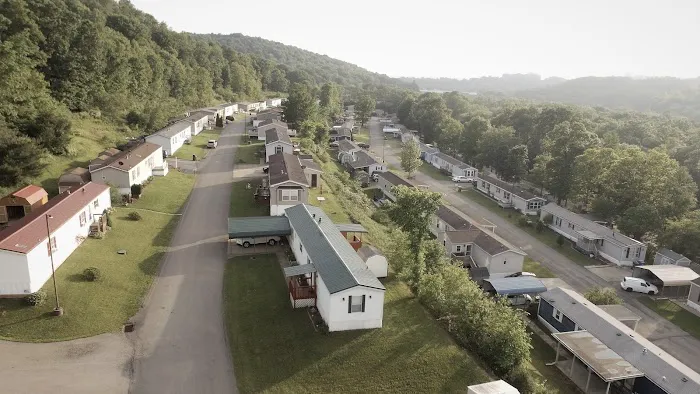 Rustic Ridge Mobile Home Park Picture 2