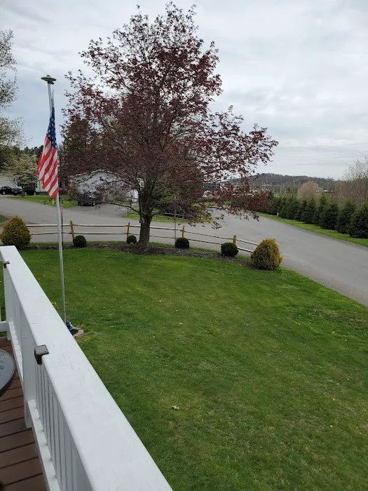 Oak Springs Mobile Home Park Picture 2