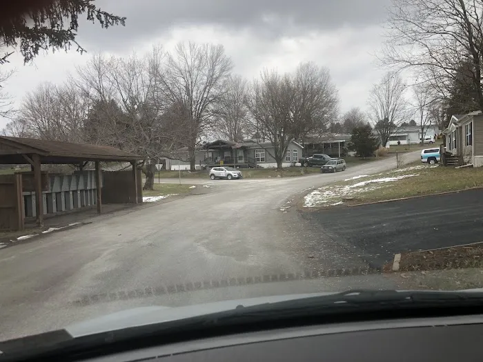 Oak Springs Mobile Home Park Picture 9