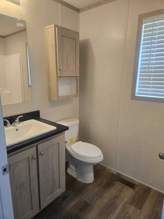 Valley Mobile Home Park Picture 6