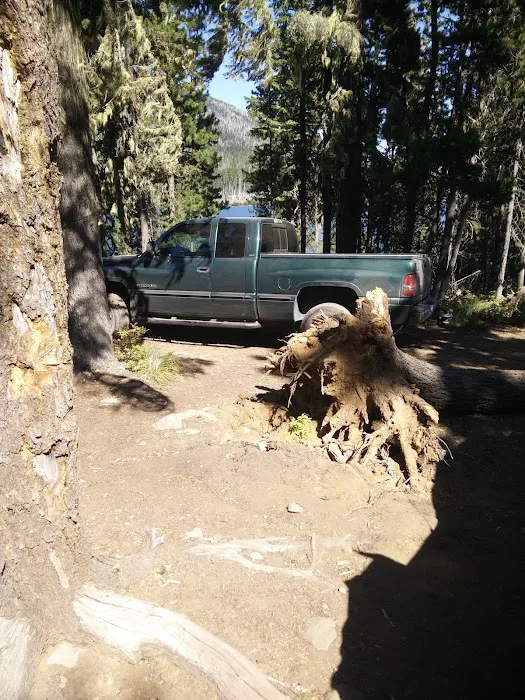 Camp Ten (Olallie Lake) Campground Picture 9