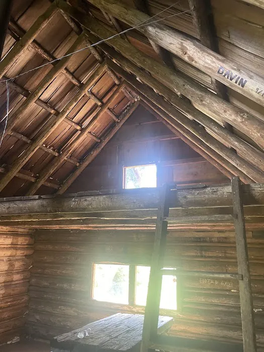 Olallie Meadows Cabin Picture 2
